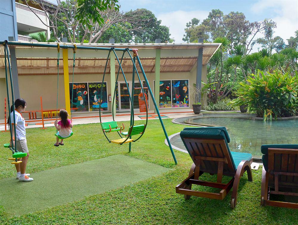 Harris Kuta Beach Hotel 4*