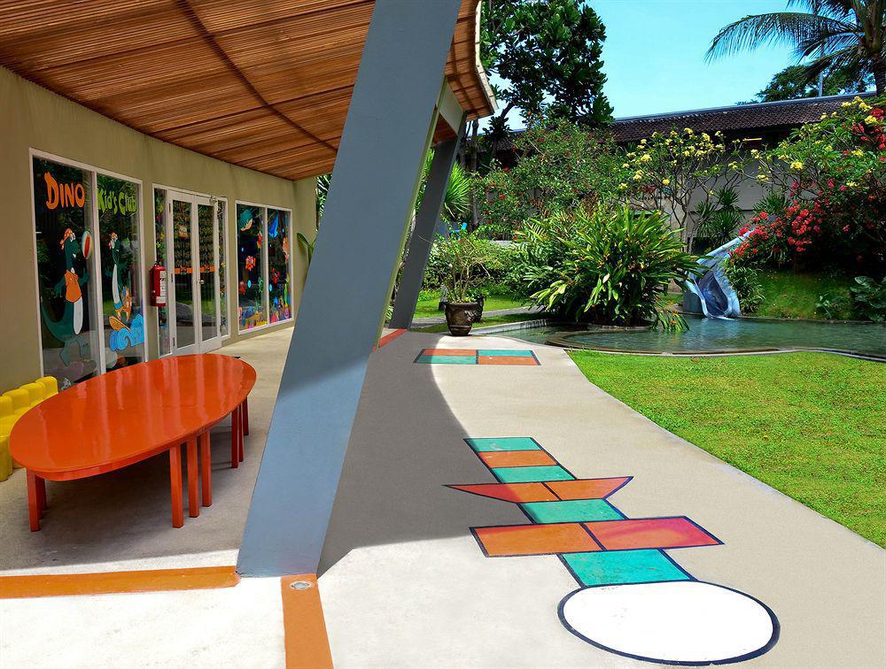 Harris Kuta Beach Hotel